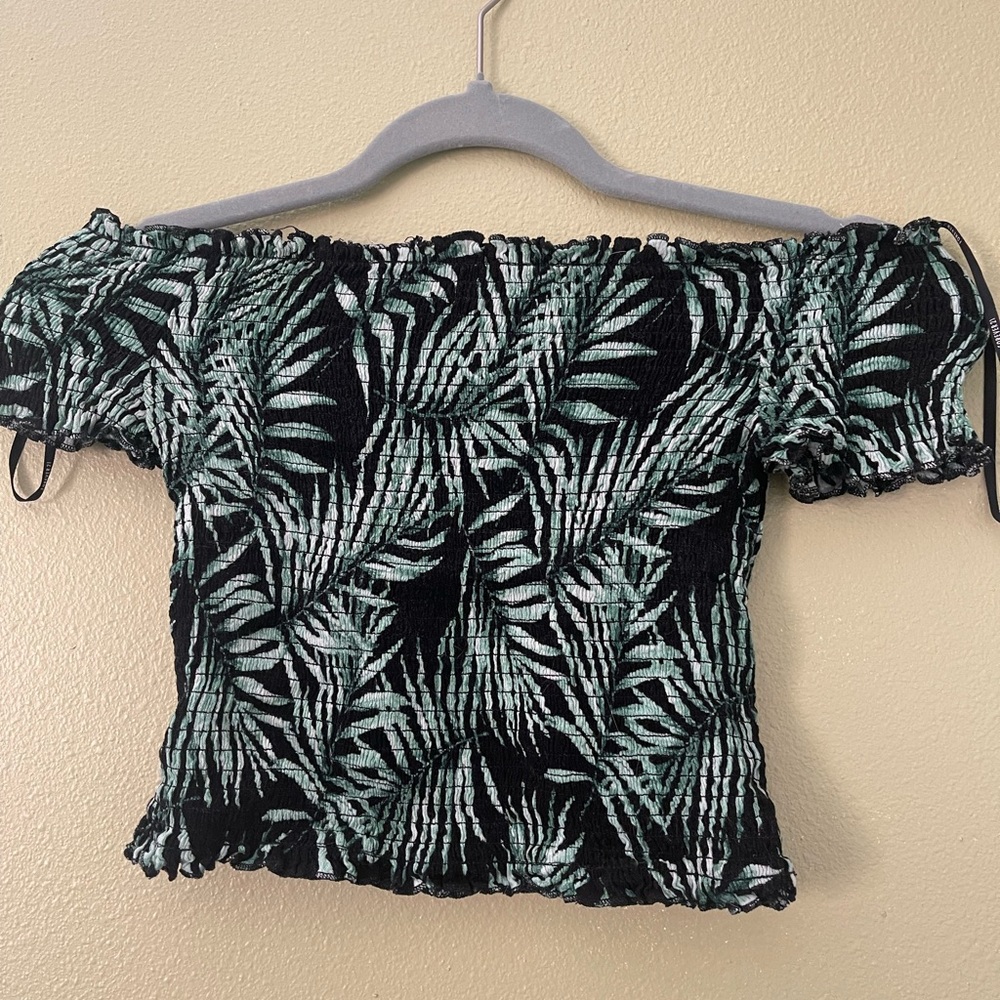 Forever 21 Black and Green Leaf Print Crop Top